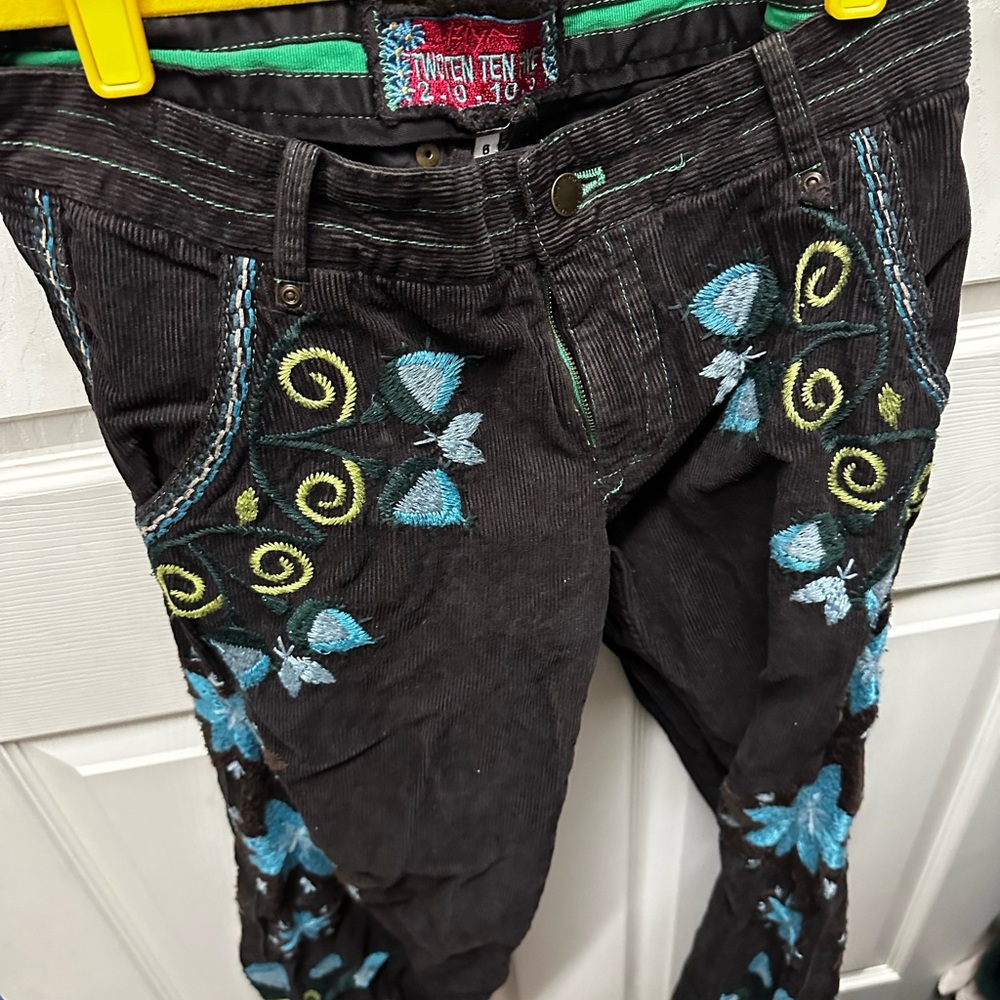 Size 6 Brown Pants with Flower Embroidery